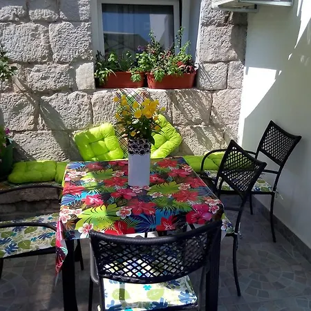 Apartment Jasminka Solin